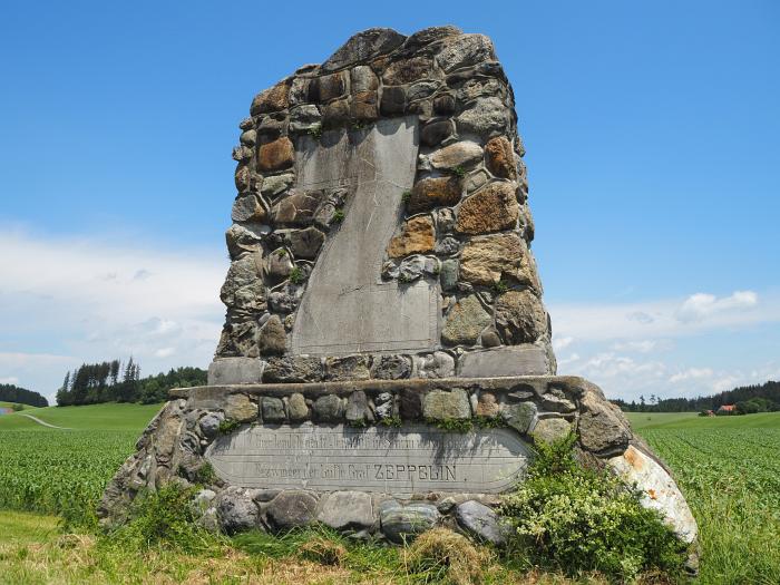 MTB 7-Seen-Cross / Transalp vom Unterallgäu zum Lago Maggiore und zum Gardasee, Graf Zeppelin Denkmal