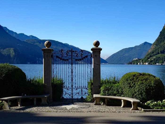 MTB 7-Seen-Cross / Transalp vom Unterallgäu zum Lago Maggiore und zum Gardasee, Wolkenloser Himmel kurz nach dem Start am frühen Morgen in Lugano