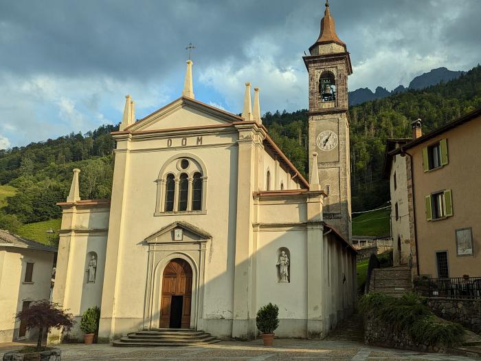 MTB 7-Seen-Cross / Transalp vom Unterallgäu zum Lago Maggiore und zum Gardasee, Kirche in Valtorta